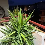 Light Holidays Apartment *